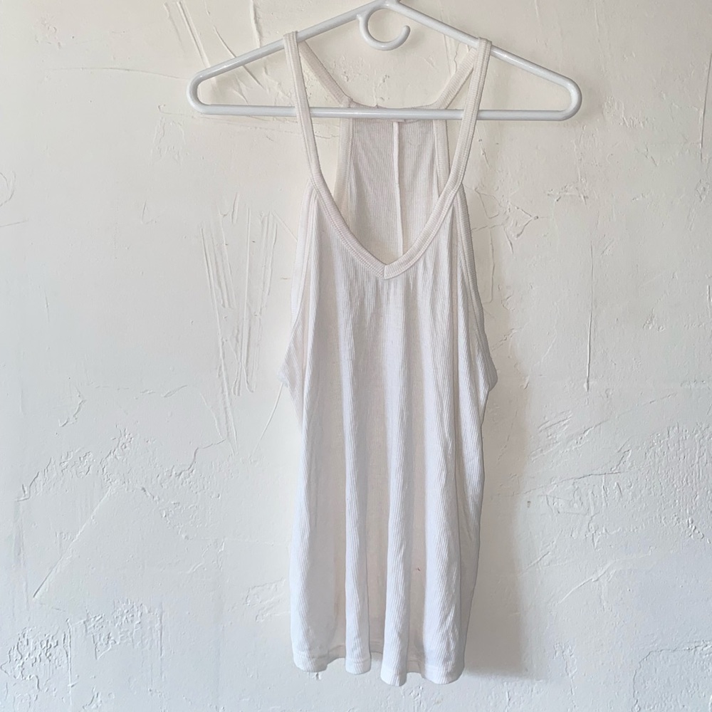 WHITE RIBBED TOP
